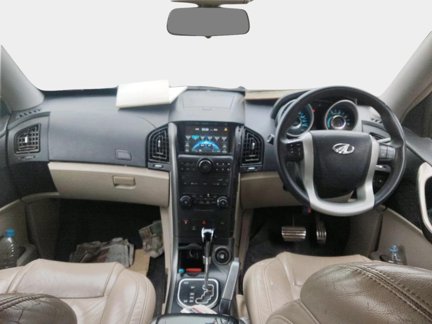 2016 Mahindra XUV500 W10 AT, Diesel, Automatic, 2,30,092 km, interior