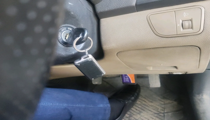 2013 Hyundai Eon MAGNA +, Petrol, Manual, 59,468 km, interior