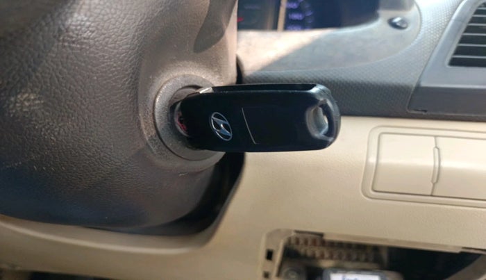 2011 Hyundai Verna FLUIDIC 1.4 CRDI EX, Diesel, Manual, 1,25,019 km, interior