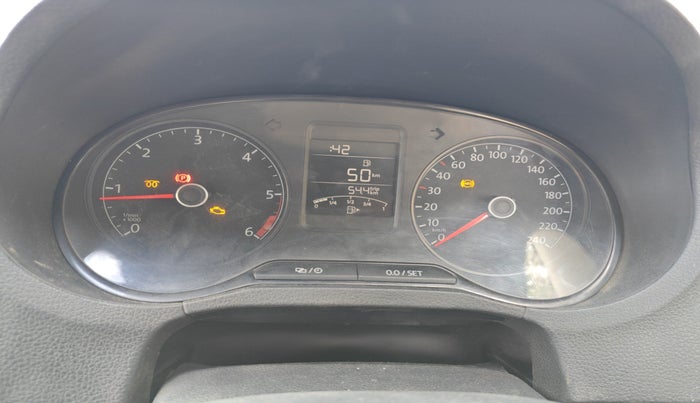 2016 Volkswagen Polo HIGHLINE1.5L, Diesel, Manual, 1,12,376 km, interior