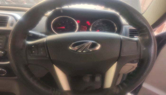 2018 Mahindra TUV300 T8, Diesel, Manual, 37,198 km, interior