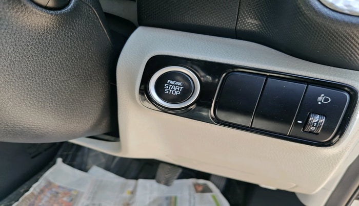 2021 KIA SONET HTX 1.0 IMT, Petrol, Manual, 69,505 km, interior