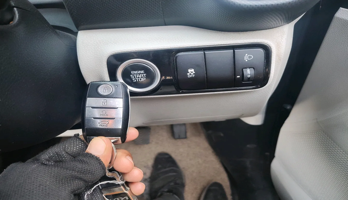 2021 KIA SONET HTX PLUS 1.0 IMT, Petrol, Manual, 43,599 km, interior