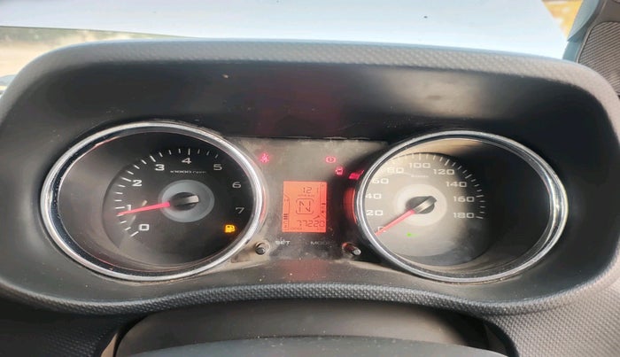 2018 Mahindra TUV 300 PLUS P8, Diesel, Manual, 77,220 km, interior