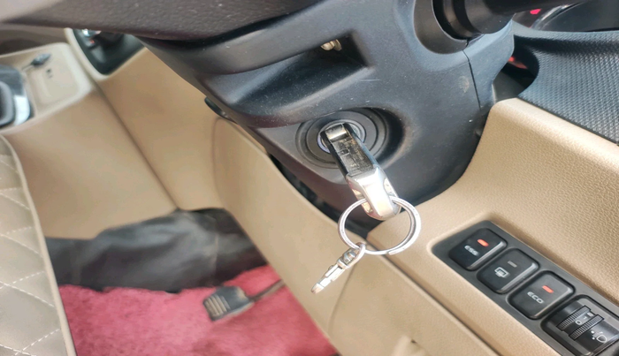 2018 Mahindra TUV 300 PLUS P8, Diesel, Manual, 77,220 km, interior