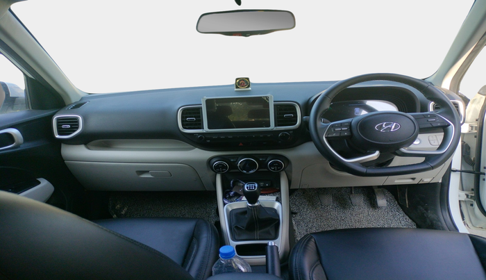 2024 Hyundai VENUE SX 1.2 PETROL, Petrol, Manual, 24,072 km, interior