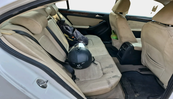 2011 Volkswagen Jetta HIGHLINE TDI AT, Diesel, Automatic, 1,14,754 km, interior