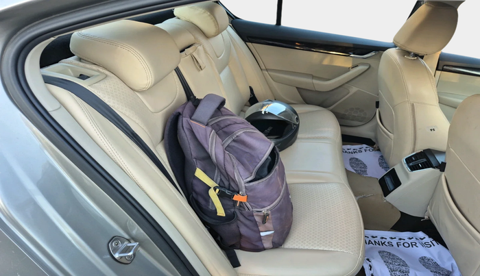 2016 Skoda Octavia 2.0 TDI CR STYLE PLUS AT, Diesel, Automatic, 75,268 km, interior