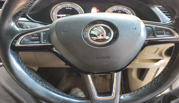 2017 Skoda Superb L&K 2.0 TDI AT, Diesel, Automatic, 1,91,861 km, interior