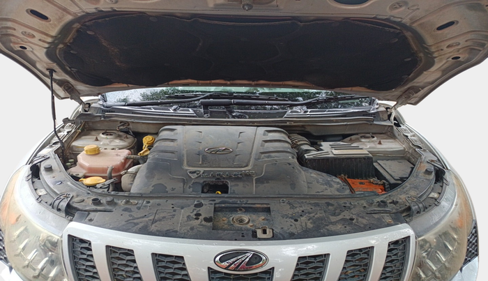 2014 Mahindra XUV500 W4, Diesel, Manual, 1,01,130 km, exterior
