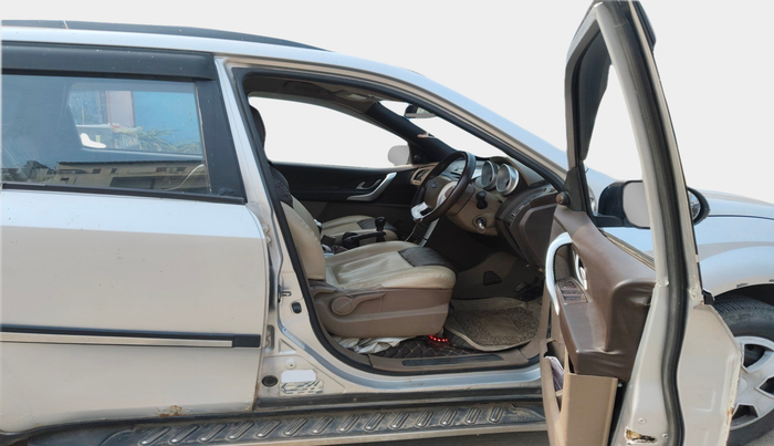 2014 Mahindra XUV500 W4, Diesel, Manual, 1,01,130 km, interior