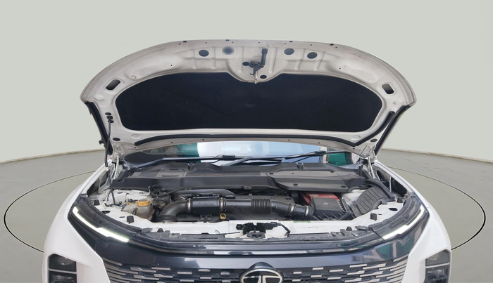2024 Tata Safari ACCOMPLISHED PLUS DUAL TONE AT, Diesel, Automatic, 30,281 km, exterior
