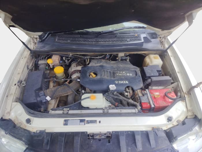 2014 Tata Safari Storme 2.2 VX 4X2, Diesel, Manual, 1,91,085 km, exterior