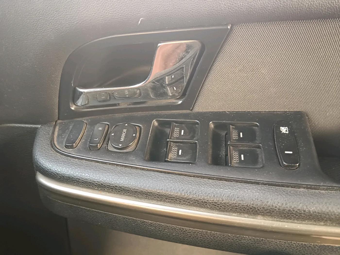 2018 Tata Hexa XM 4X2 7 STR, Diesel, Manual, 1,82,598 km, interior