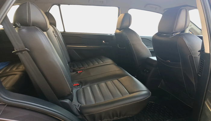 2018 Tata Hexa XM 4X2 7 STR, Diesel, Manual, 1,82,598 km, interior