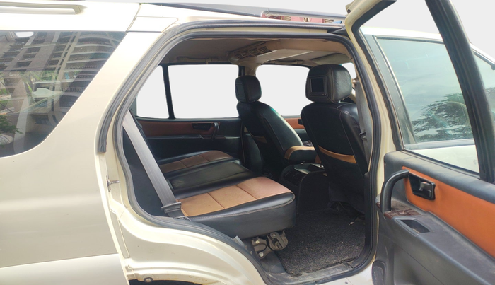 2013 Tata Safari Storme 2.2 VX 4X2, Diesel, Manual, 1,28,883 km, interior