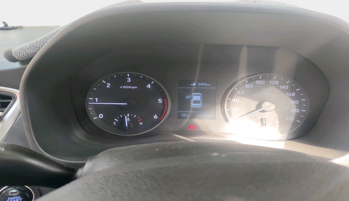 2017 Hyundai Verna 1.6 SX (O) CRDI MT, Diesel, Manual, 1,10,754 km, interior