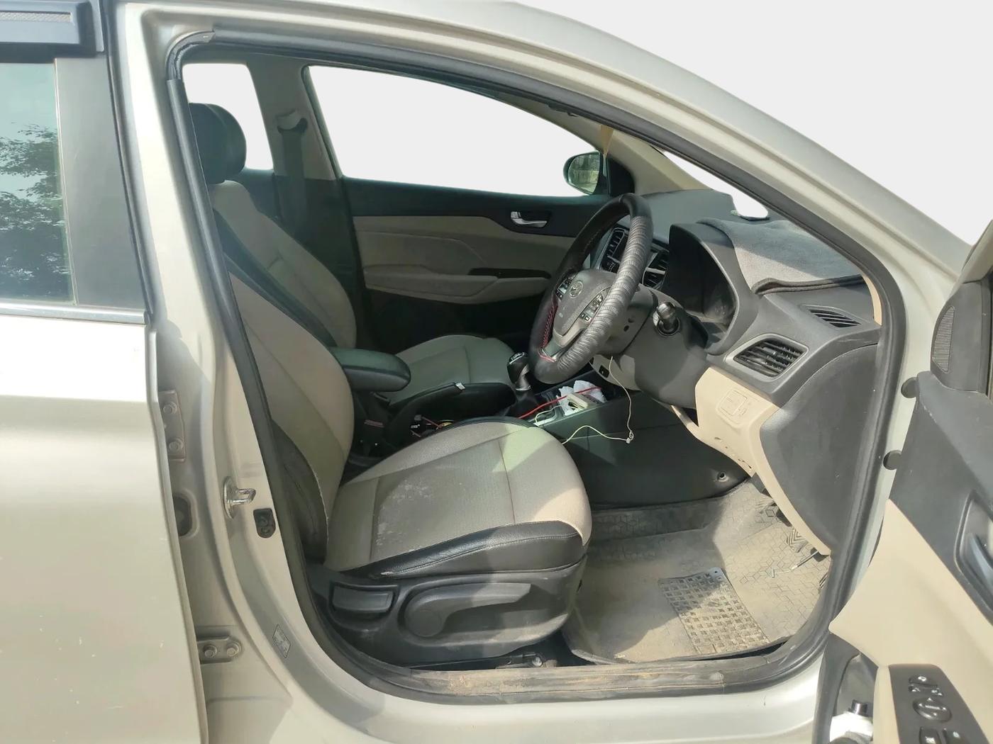2017 Hyundai Verna 1.6 SX (O) CRDI MT, Diesel, Manual, 1,12,000 km, interior