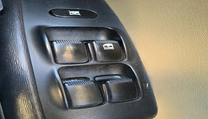 2013 Hyundai i10 SPORTZ 1.2, Petrol, Manual, 60,077 km, interior