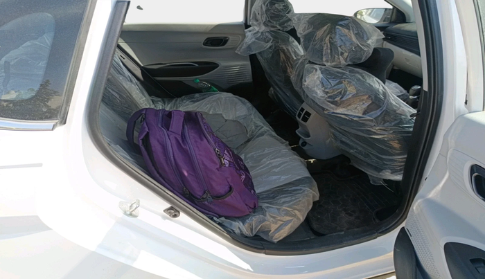 2024 Hyundai NEW I20 ASTA (O) 1.2 MT, Petrol, Manual, 17,717 km, interior