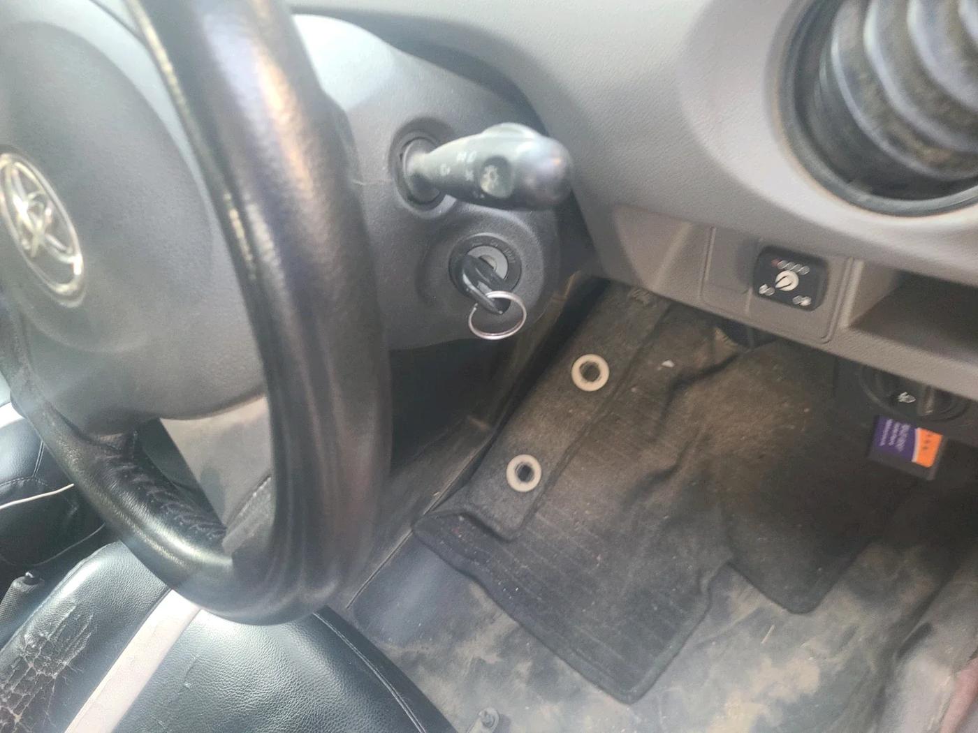 2011 Toyota Etios G, Petrol, Manual, 1,26,483 km, interior