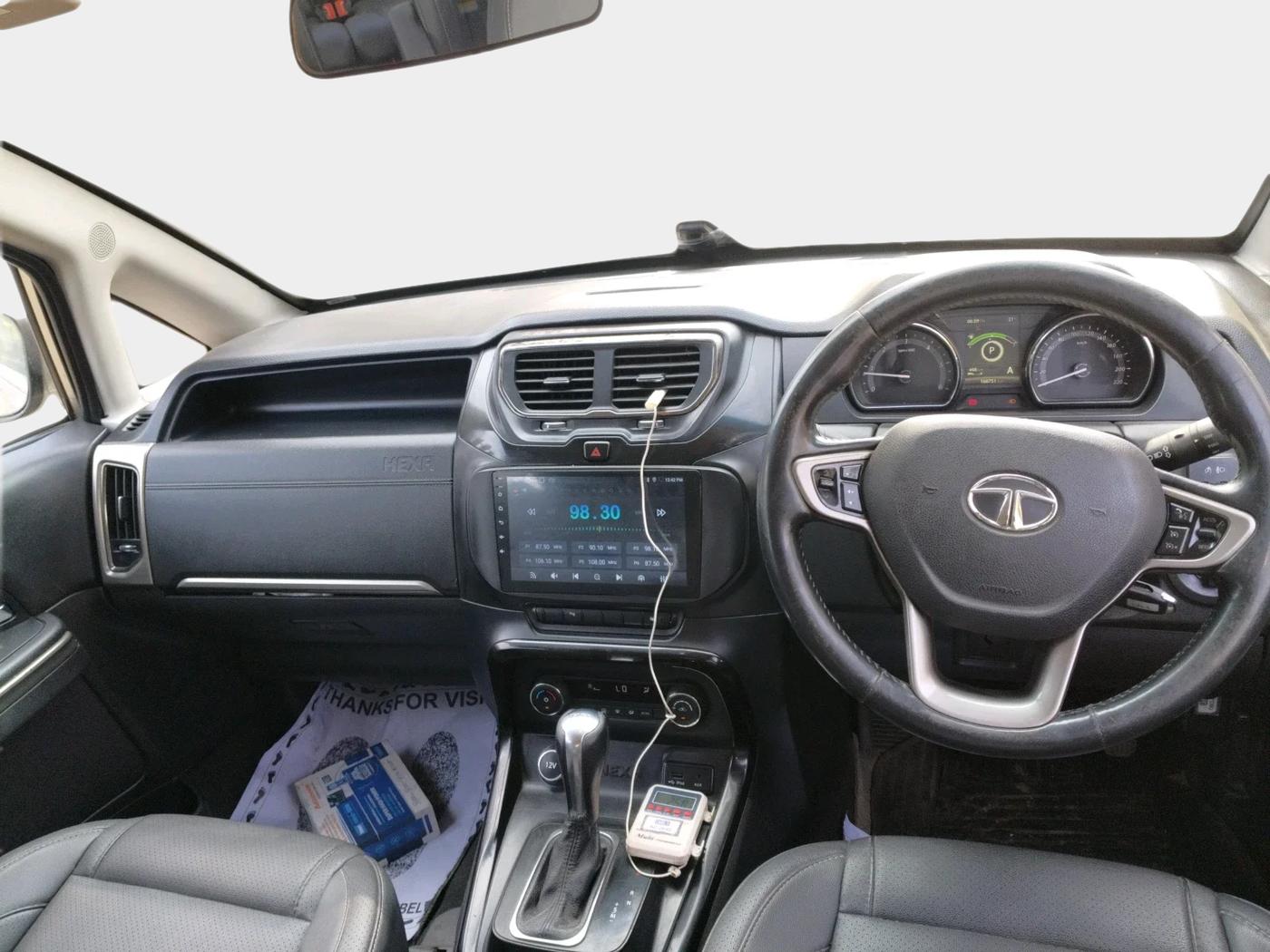 2017 Tata Hexa XTA 4X2 7 STR, Diesel, Automatic, 1,68,751 km, interior