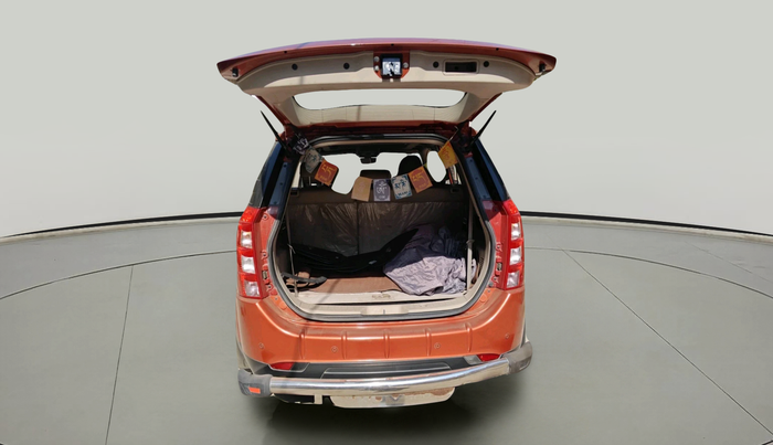 2015 Mahindra XUV500 W10, Diesel, Manual, 42,473 km, exterior