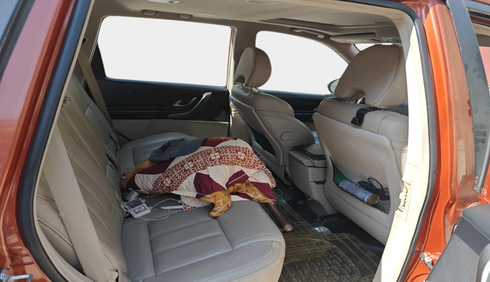 2015 Mahindra XUV500 W10, Diesel, Manual, 42,473 km, interior