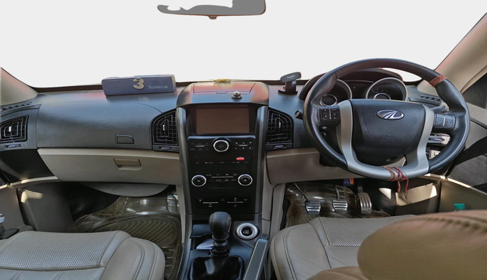 2015 Mahindra XUV500 W10, Diesel, Manual, 42,473 km, interior