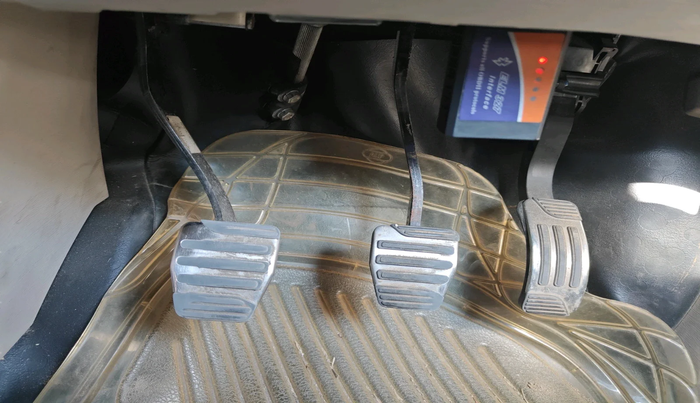 2015 Mahindra XUV500 W10, Diesel, Manual, 42,473 km, interior