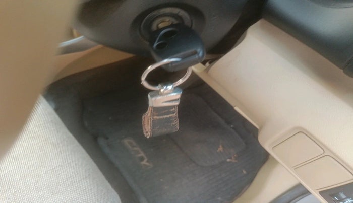 2013 Honda City 1.5L I-VTEC V MT, Petrol, Manual, 1,40,867 km, interior