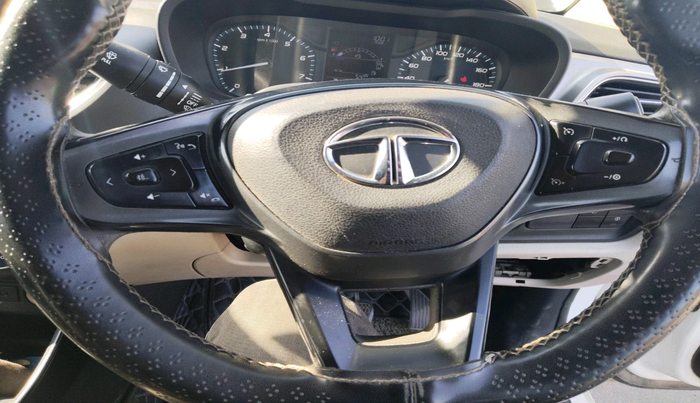 2022 Tata ALTROZ XT PETROL, Petrol, Manual, 49,854 km, interior
