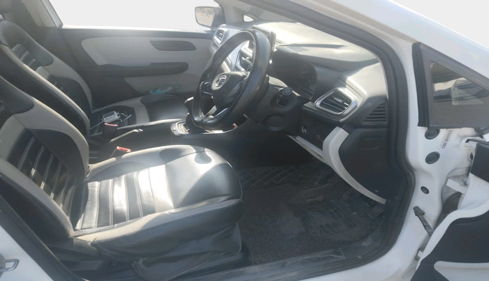 2022 Tata ALTROZ XT PETROL, Petrol, Manual, 49,854 km, interior