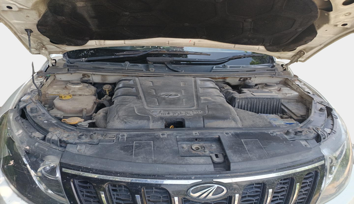 2015 Mahindra XUV500 W8, Diesel, Manual, 1,33,805 km, exterior