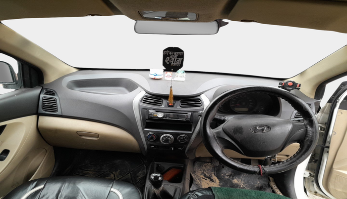 2017 Hyundai Eon ERA +, Petrol, Manual, 85,446 km, interior