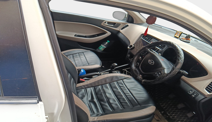 2015 Hyundai Elite i20 SPORTZ 1.2, Petrol, Manual, 1,01,257 km, interior