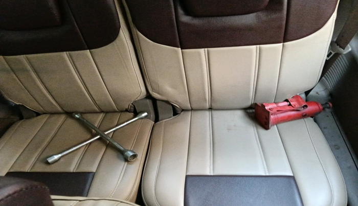 2013 Mahindra XUV500 W8, Diesel, Manual, 1,12,014 km, interior