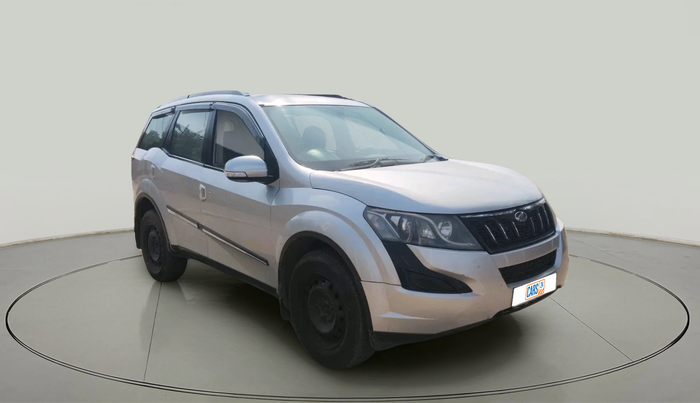 2017 Mahindra XUV500 W6, Diesel, Manual, 80,139 km, exterior