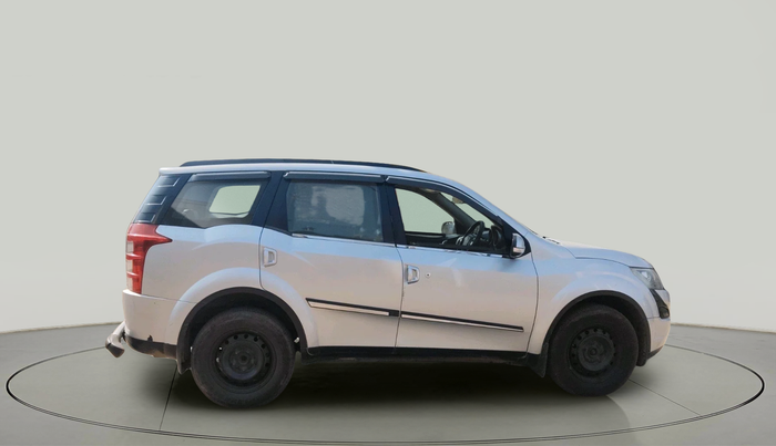 2017 Mahindra XUV500 W6, Diesel, Manual, 80,139 km, exterior