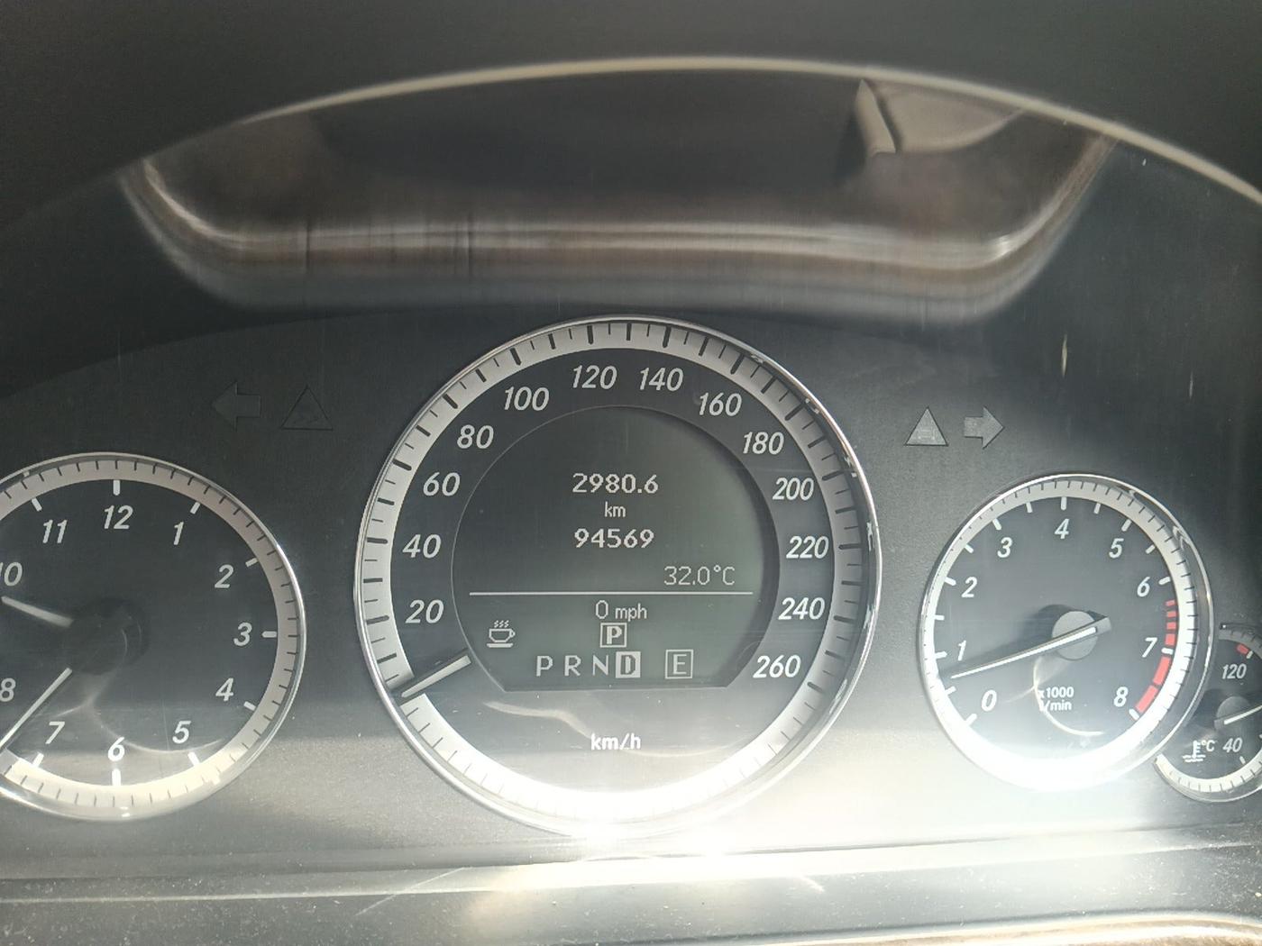 2010 Mercedes Benz E Class E200 CGI ELEGANCE, Petrol, Automatic, 94,569 km, interior