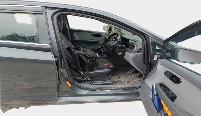 2020 Tata ALTROZ XE PETROL, Petrol, Manual, 97,931 km, interior