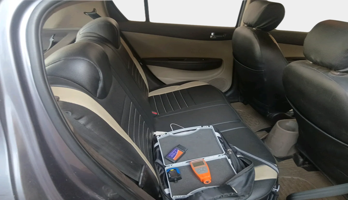 2011 Hyundai i20 MAGNA 1.2, Petrol, Manual, 34,764 km, interior