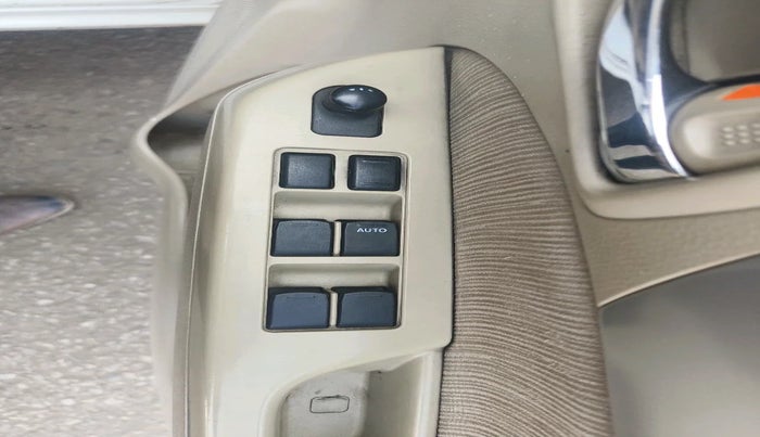 2012 Maruti Ertiga VDI, Diesel, Manual, 2,12,053 km, interior