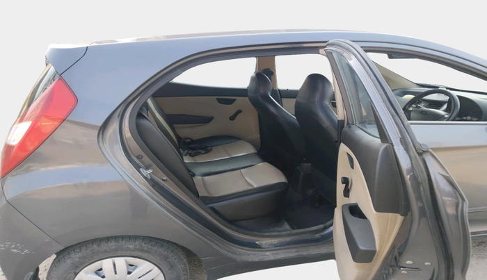 2016 Hyundai Eon ERA +, Petrol, Manual, 12,559 km, interior