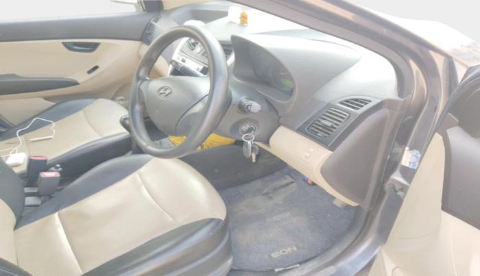 2016 Hyundai Eon ERA +, Petrol, Manual, 12,559 km, interior