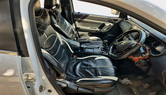 2021 Renault Kiger RXZ MT, Petrol, Manual, 41,707 km, interior