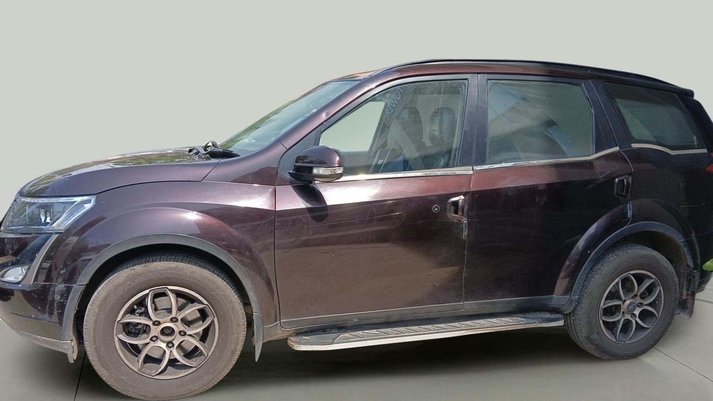 2018 Mahindra XUV500 W7 AT, Diesel, Automatic, 88,880 km, exterior