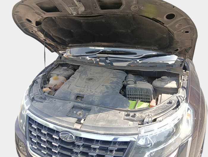 2018 Mahindra XUV500 W7 AT, Diesel, Automatic, 88,880 km, exterior