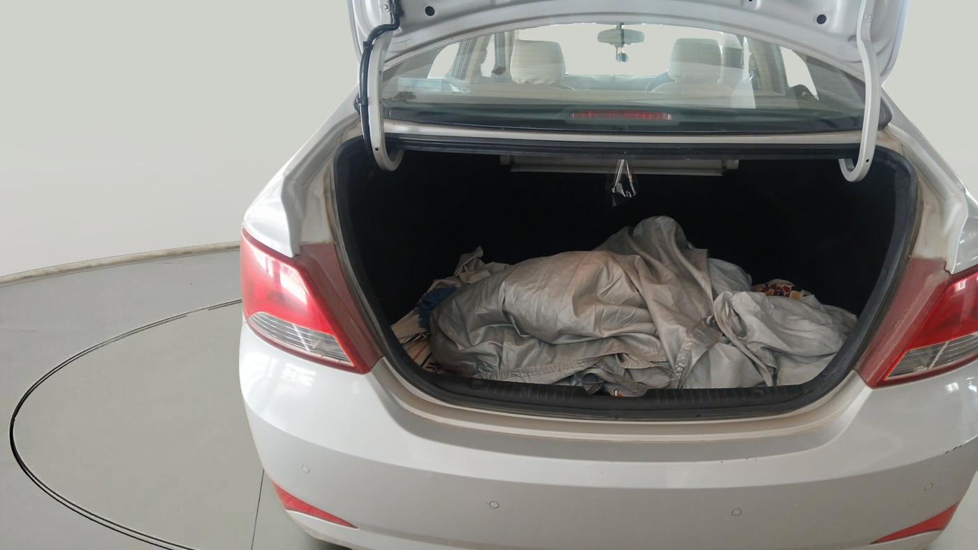 2015 Hyundai Verna FLUIDIC 4S 1.6 VTVT S, Petrol, Manual, 37,570 km, exterior