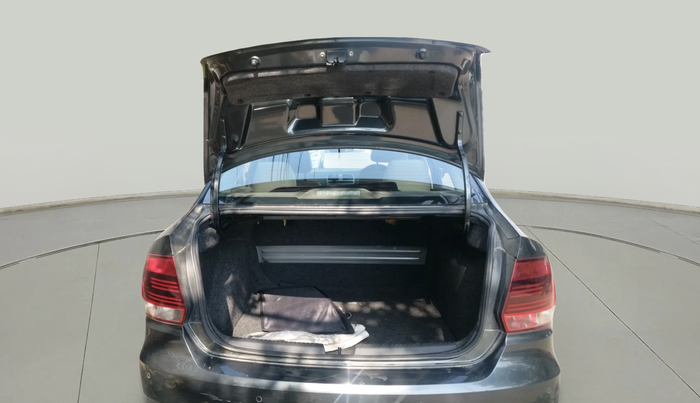 2017 Volkswagen Vento 1.2 TSI HIGHLINE PLUS AT, Petrol, Automatic, 82,199 km, exterior